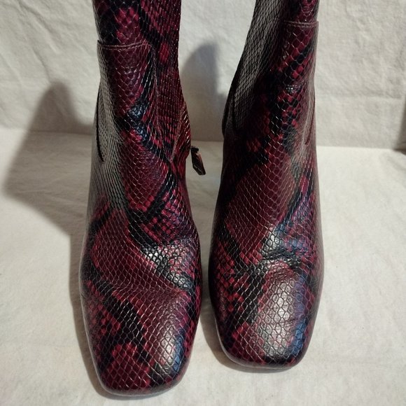 🌎 Michael Kors || 3.5" Marcella Leather Ankle Boot - Picture 3 of 15